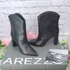 Arezzo Boto Salto Alto Boots NWT